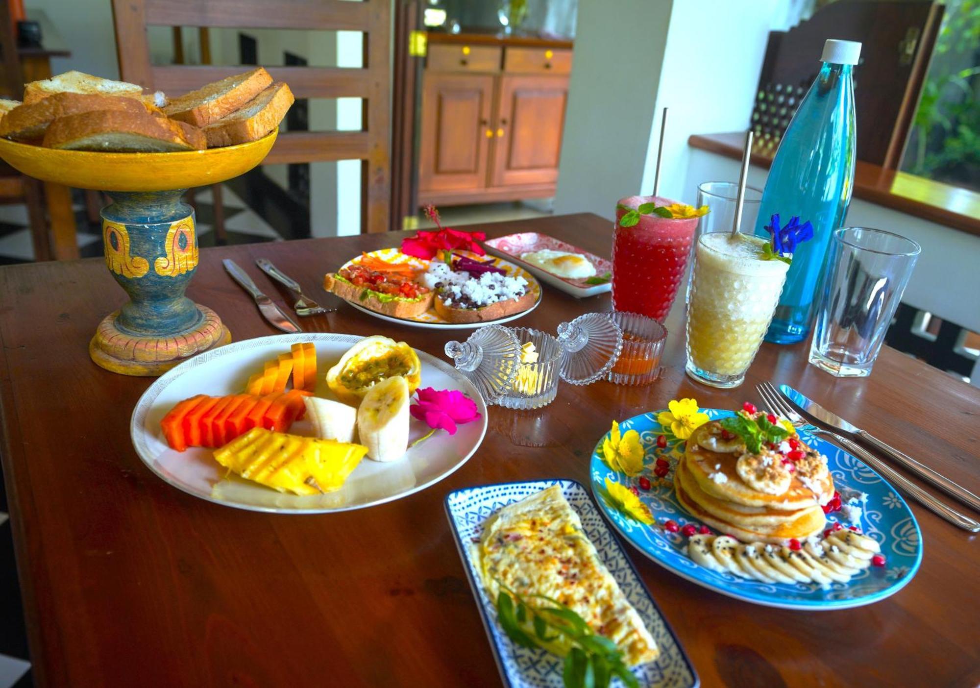 Casa Tharin Madiha Bed & Breakfast Matara Exterior foto