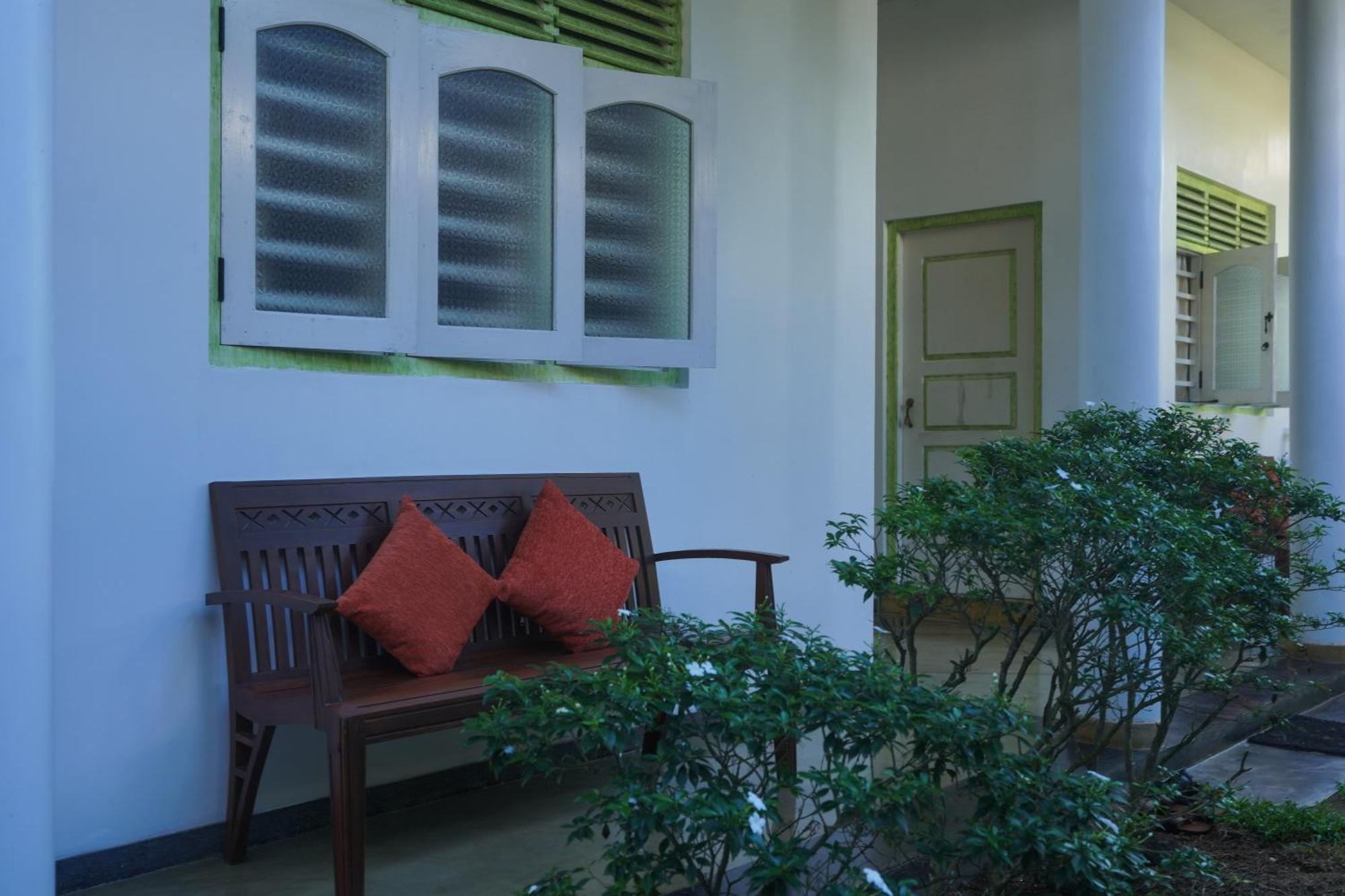 Casa Tharin Madiha Bed & Breakfast Matara Exterior foto