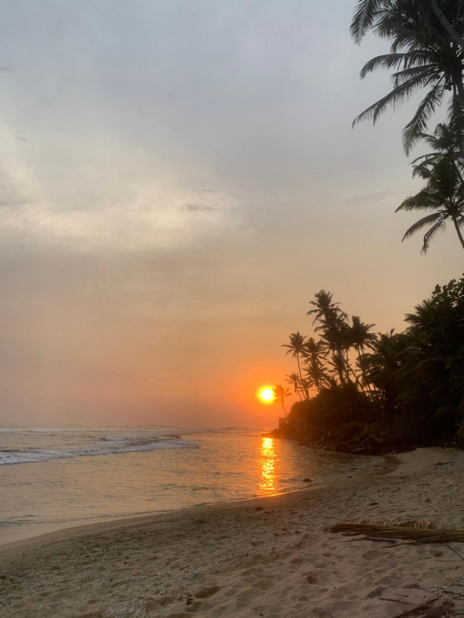 Casa Tharin Madiha Bed & Breakfast Matara Exterior foto
